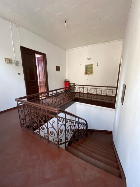 Kogalniceanu, 4 cam. 140 mp si curte 170 mp